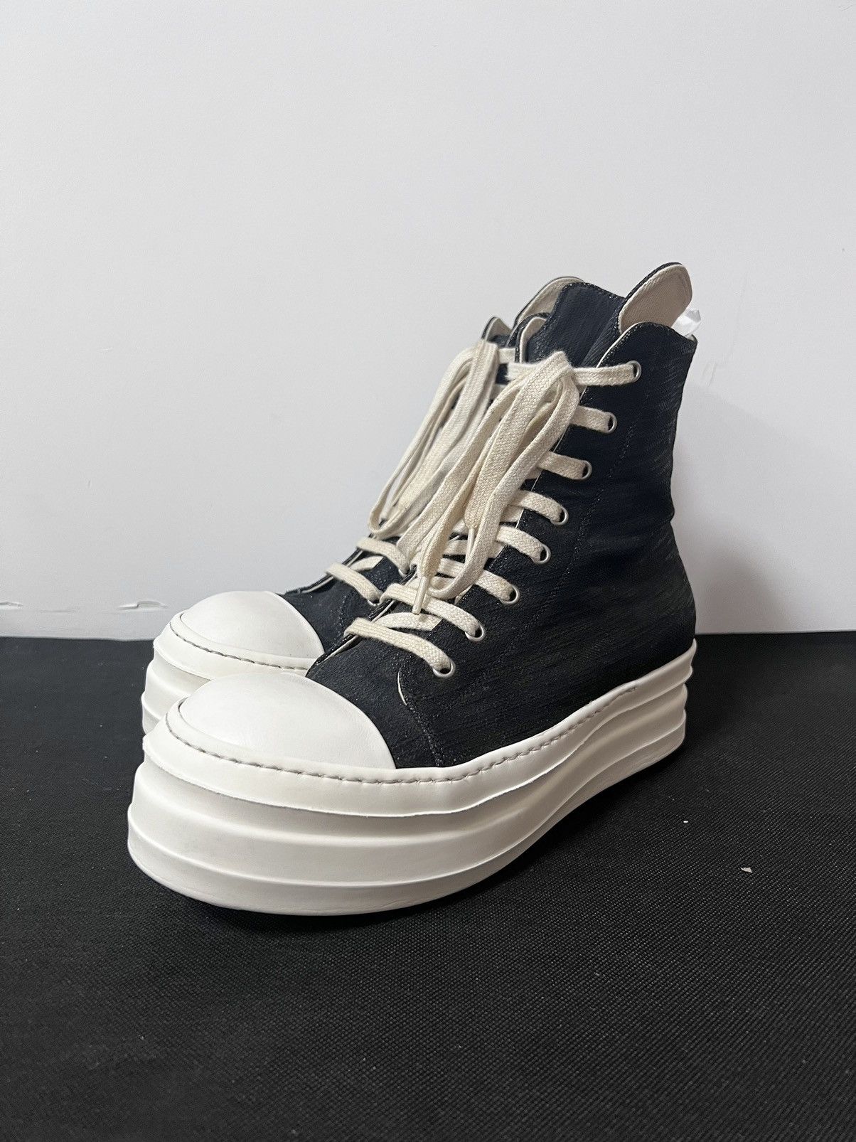 Owens Drkshdw Rick Owens Drkshdw Double Bumper Ramones Sz40 5 T-Shirts, Hoodie, Sweatshirt | AU16VibeMintTees.com