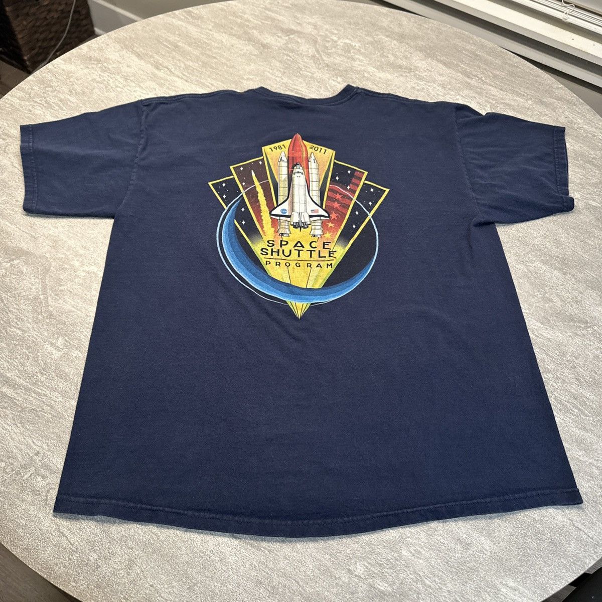 Gildan Nasa Space Shuttle Program 1981 2011 Shirt Space Exploration