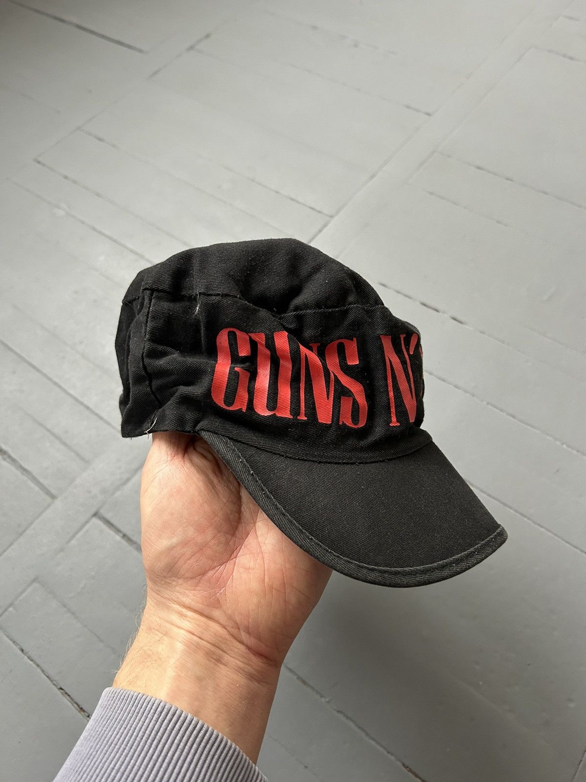 N Roses Guns And Roses Rare Vintage Cap 90s T-Shirts, Hoodie, Sweatshirt | FlexRushtees.com