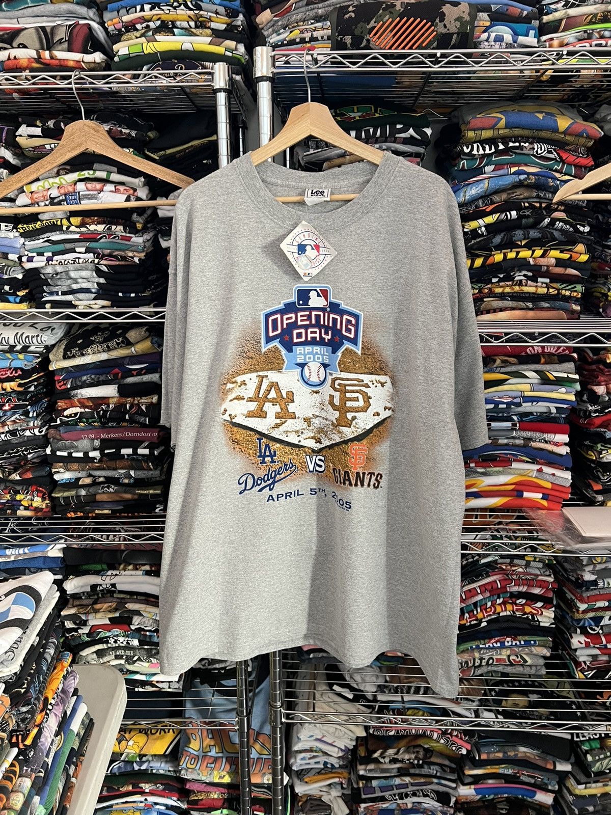 Mlb 2005 Opening Day La Dodgers Vs Sf Giants Baseball Lee Ds Tee Hoodie, Sweatshirt | FlexRushtees.com