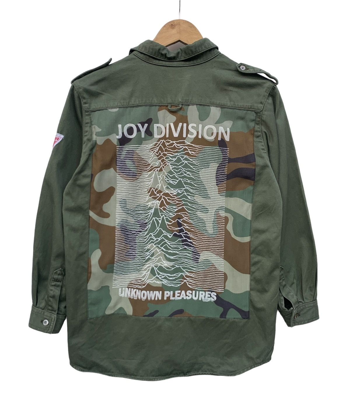 Joy Division X Vintage Custom Joy Divison Unknow Pleasure Amry Shirts Hoodie, Sweatshirt | FlexRushtees.com