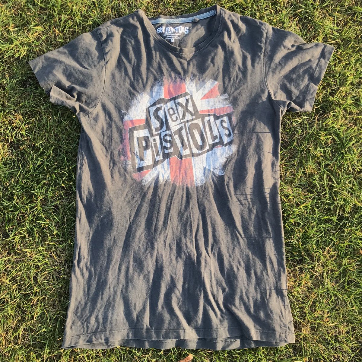 Vintage Y2k Sex Pistols Band Tee 14s Vintage Streetwear Big Logo Hoodie, Sweatshirt | FlexRushtees.com