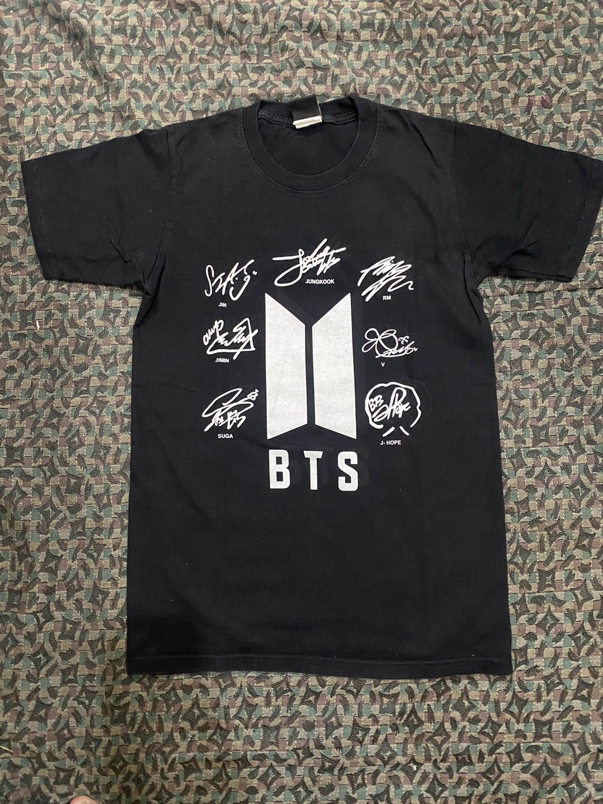 Rap Tees X Vintage Bts Kpop Korean Logo Tshirt Sign Hoodie, Sweatshirt | FlexRushtees.com