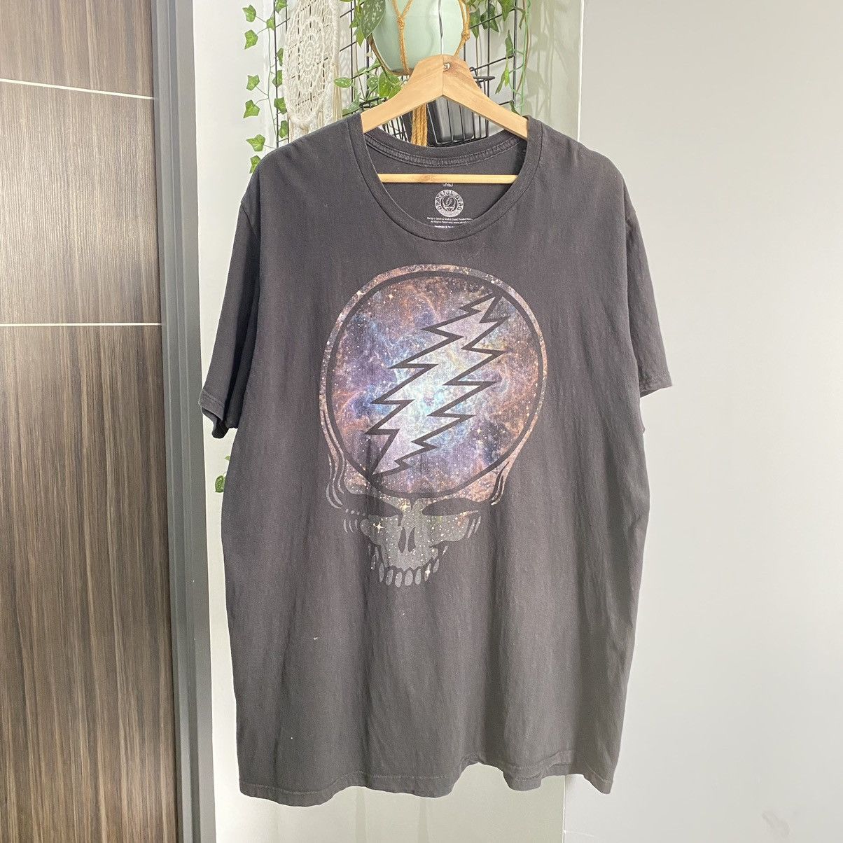 Grateful Dead Thrashed Faded Grateful Dead American Rock Band Tee Hoodie, Sweatshirt | FlexRushtees.com