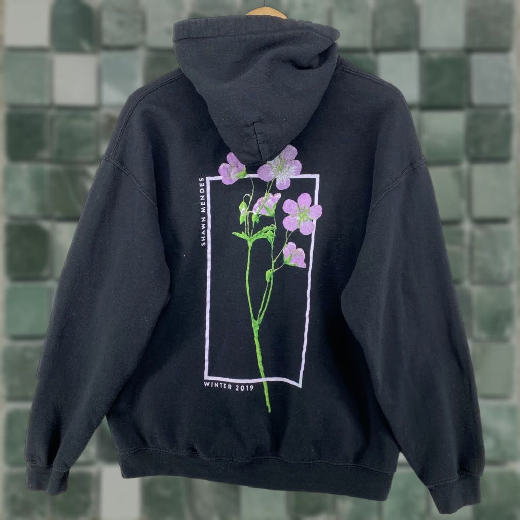 Vintage Shawn Mendes Hoodie Adult L Black Graphic Pullover Sweatshirt Winter Floral Music Mens