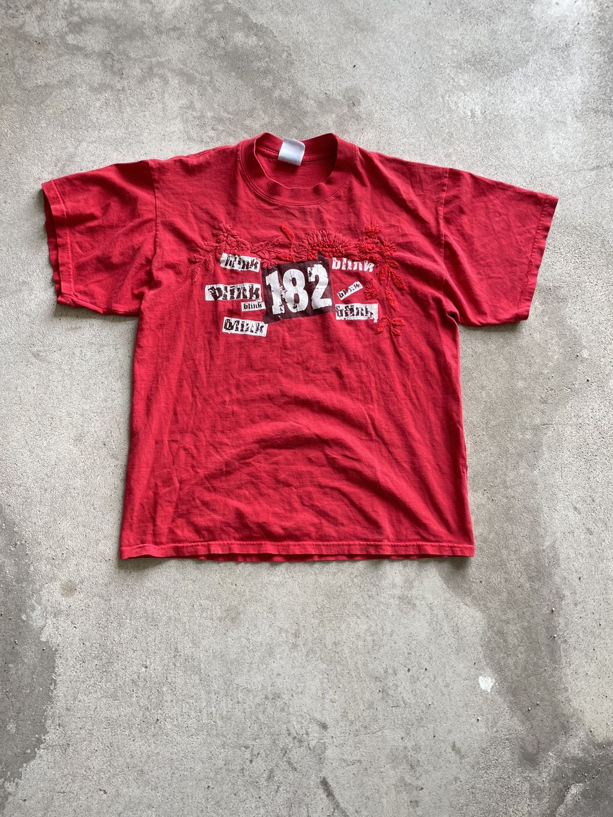 Vintage 2000 Blink 182 Concert T Shirt Hoodie, Sweatshirt | FlexRushtees.com