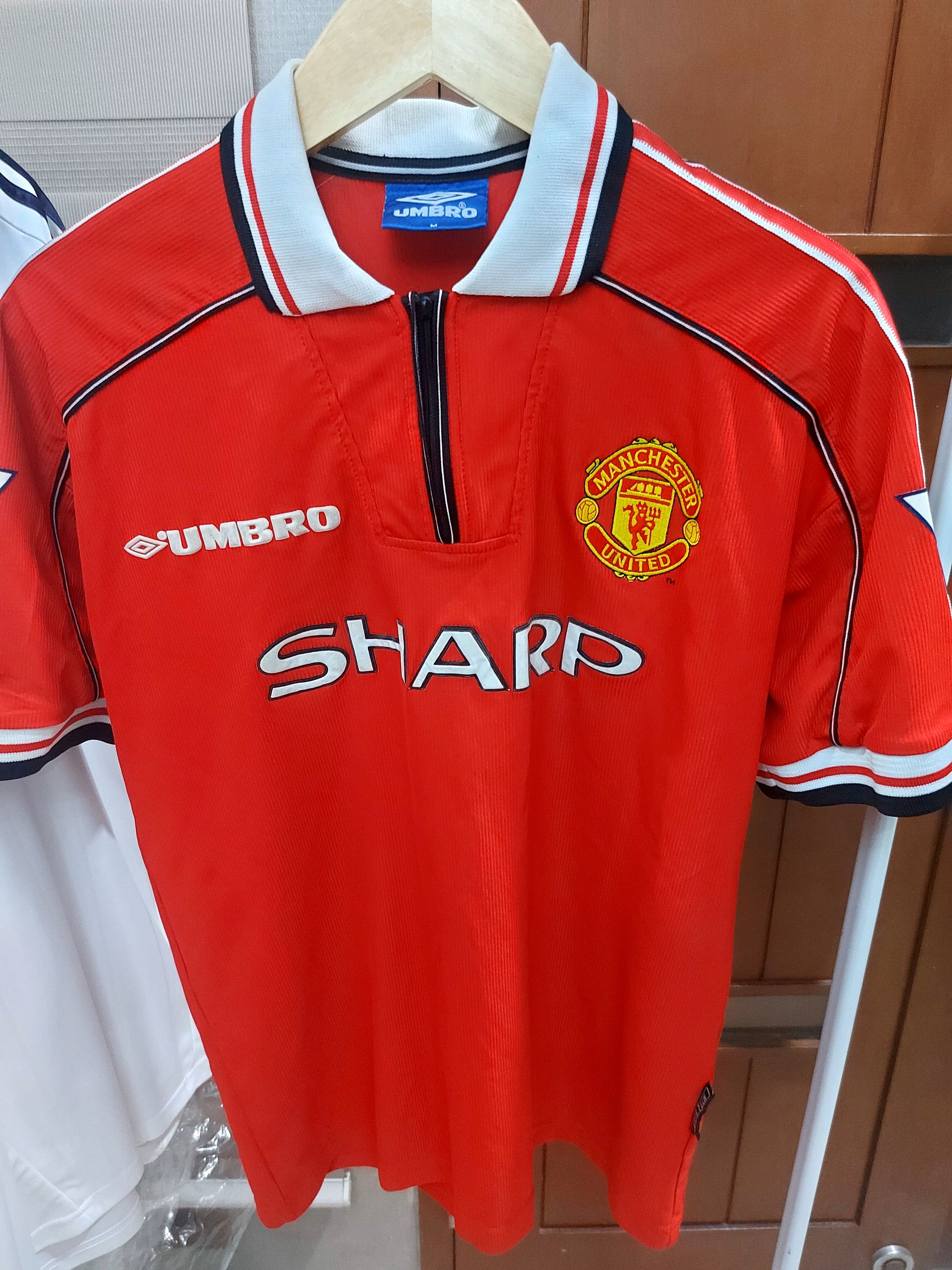 Vintage Jersey Manchester United Treble Winner 1999
