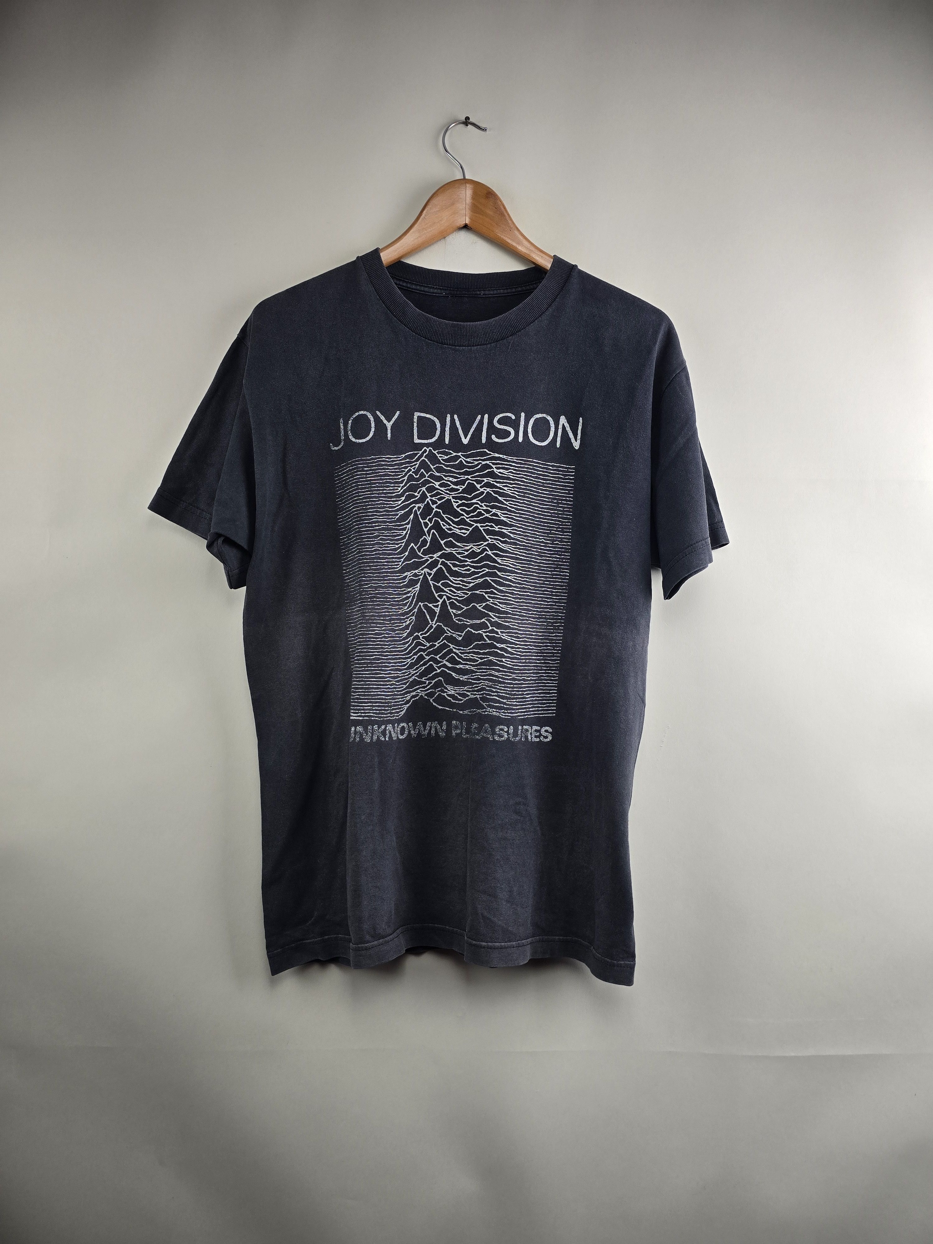Joy Division X Vintage 90s Joy Division Unknown Pleasures M 20 28 5 T-Shirts, Hoodie, Sweatshirt | FlexRushtees.com