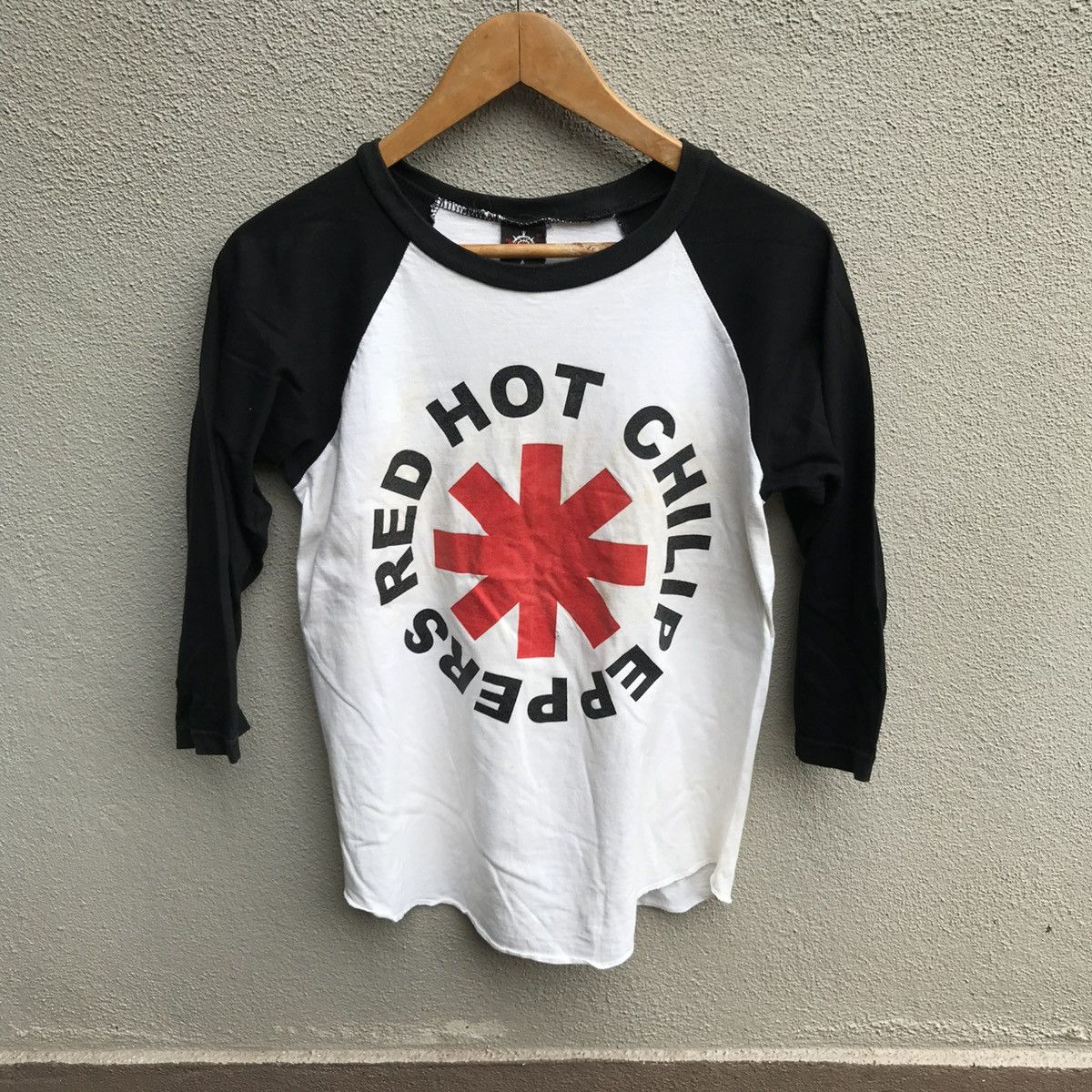 Vintage Red Hot Chili Peppers Band Tee Raglan Hoodie, Sweatshirt | FlexRushtees.com