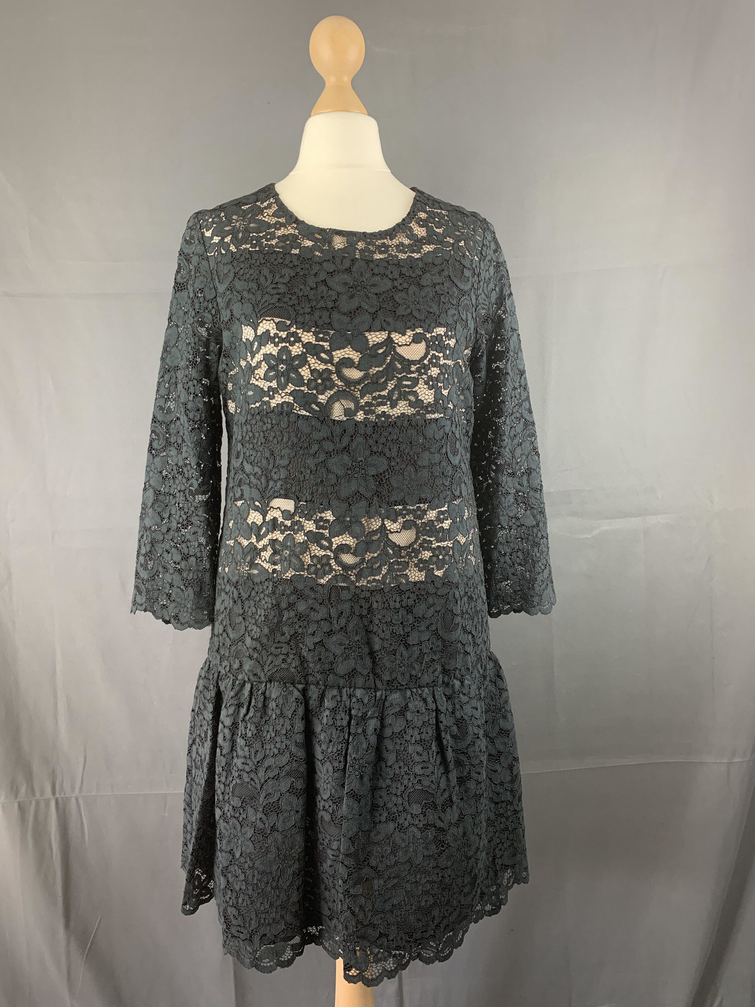 Sandro Black Lbd In Lace Fl Dr 001 T-Shirts, Hoodie, Sweatshirt | FlexRushtees.com