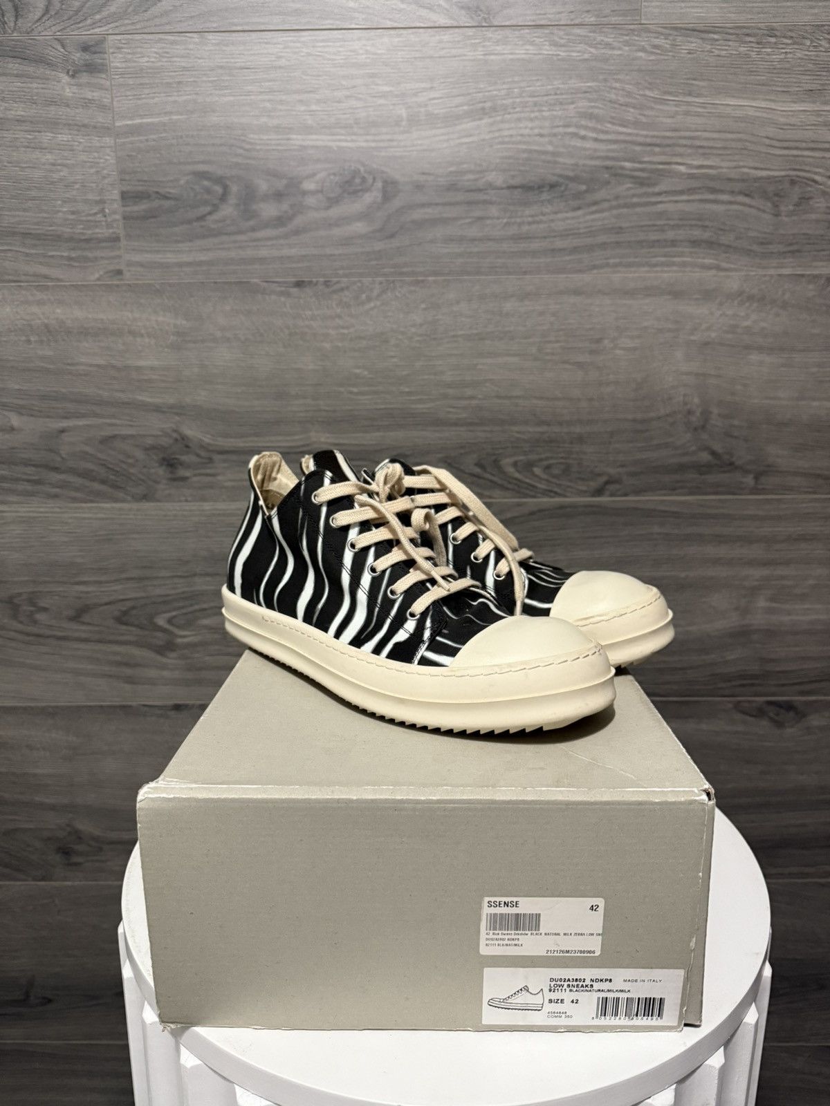 Owens Rick Owens Drkshdw Low Top Ramones T-Shirts, Hoodie, Sweatshirt | AU16VibeMintTees.com