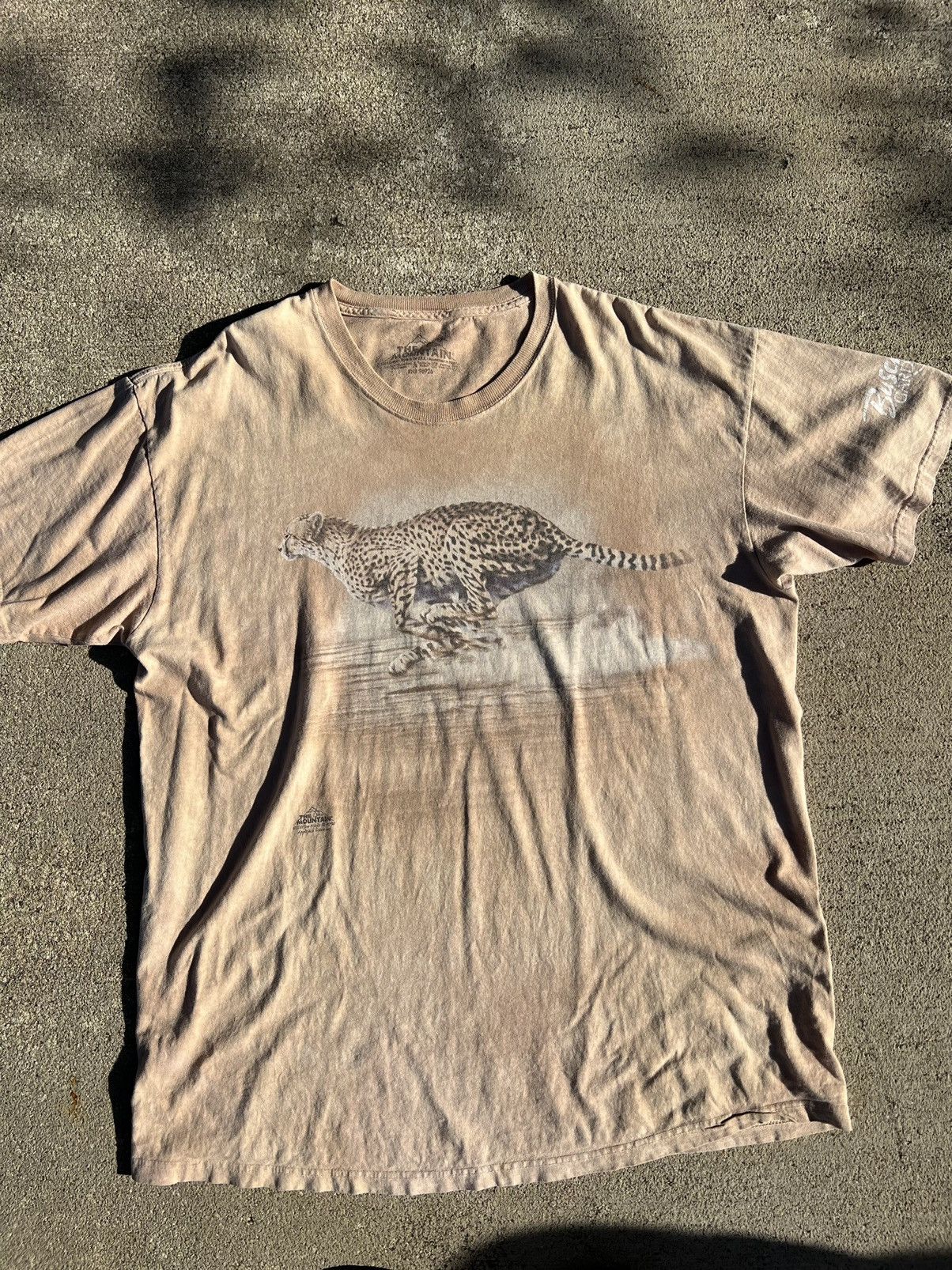 Vintage Cheetah The Mountain Tee