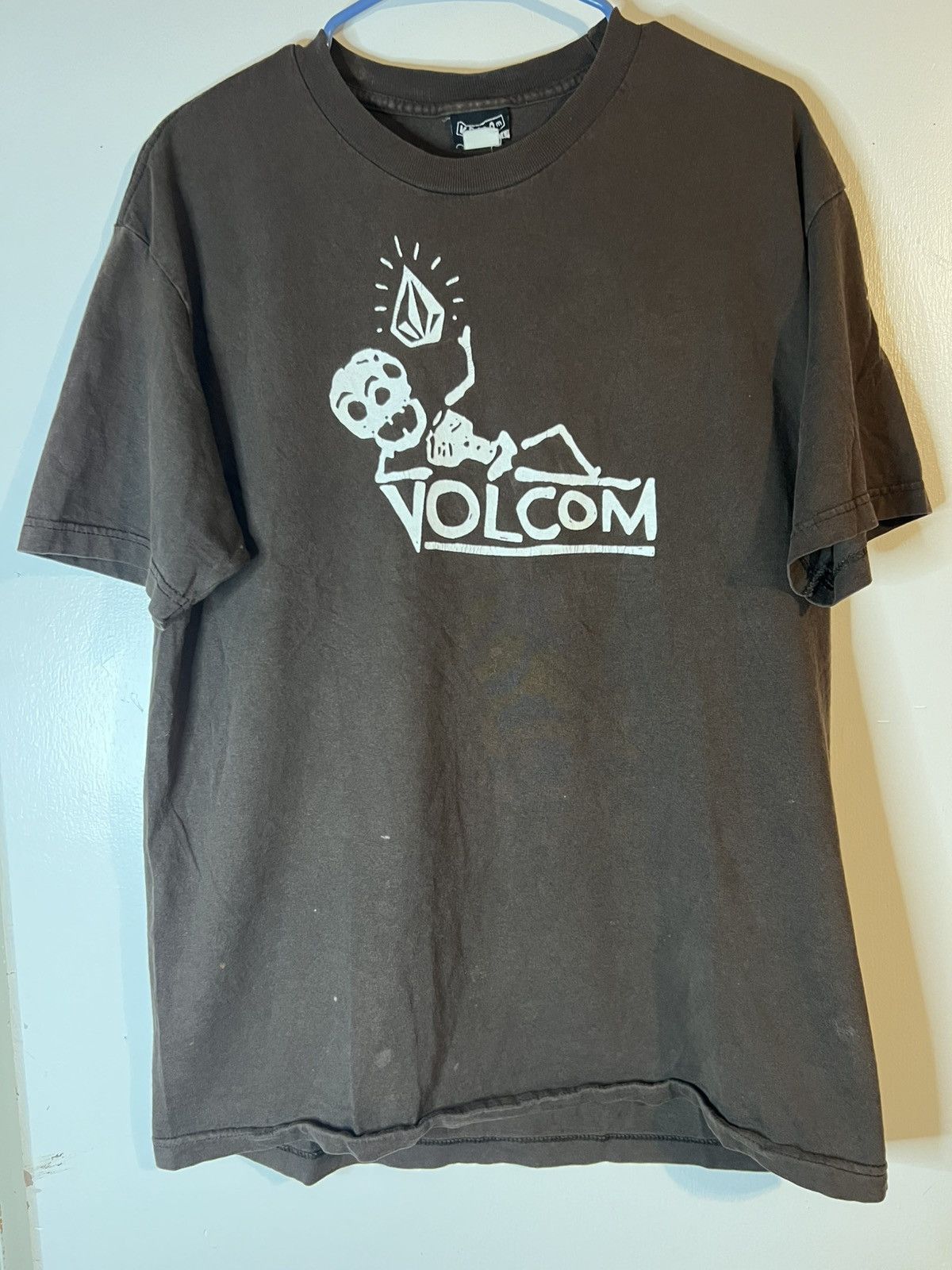 Volcom Vintage Men S Large Volcom Skeleton Tshirt Hoodie, Sweatshirt | FlexRushtees.com