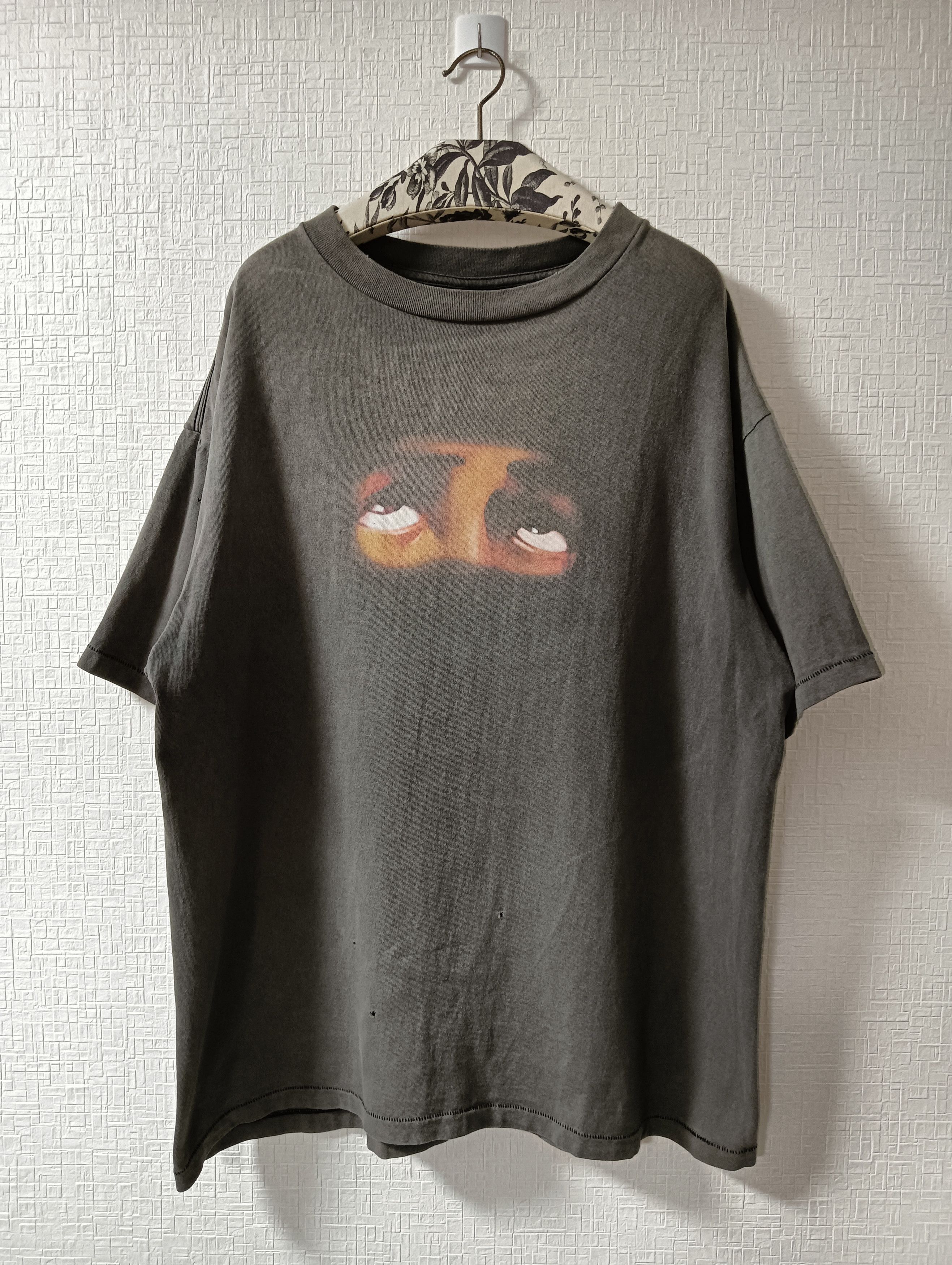 Saint Michael Eyes Tee Hoodie, Sweatshirt | FlexRushtees.com
