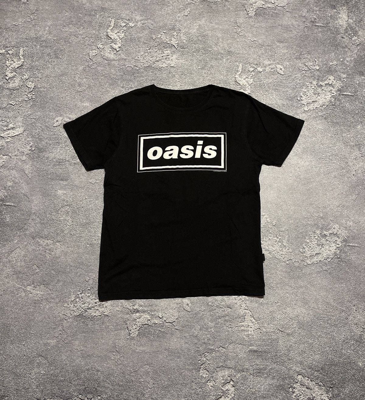 Vintage Oasis 2016 Box Logo White Basic Logo Band Tee Hoodie, Sweatshirt | AU16VibeMintTees.com