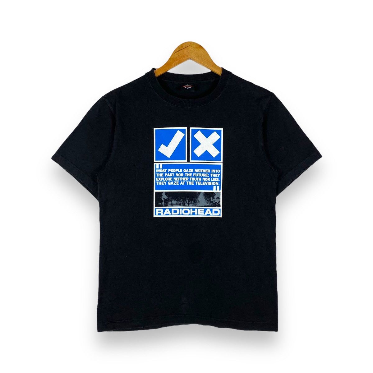 Vintage Radiohead Ok Computer Tee Hoodie, Sweatshirt | FlexRushtees.com