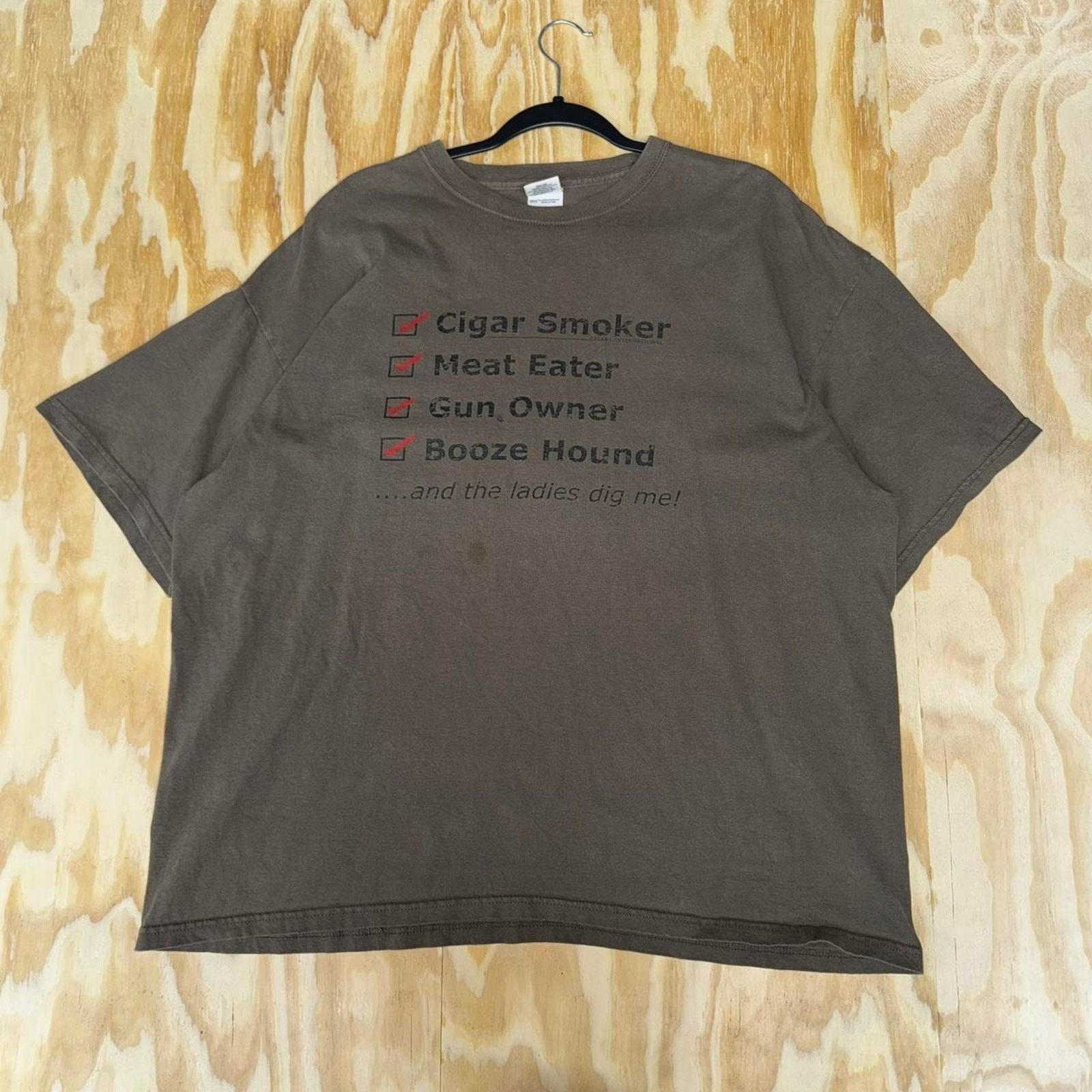 Gildan Vintage Y2k Cigar Smoker Boxes Checked Funny Brown T Shirt Hoodie, Sweatshirt | FlexRushtees.com
