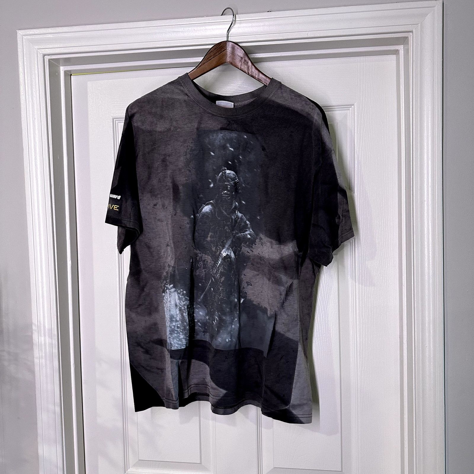 Hanes Faded Call Of Duty Mw 2 Modern Warfare Video Game Xl