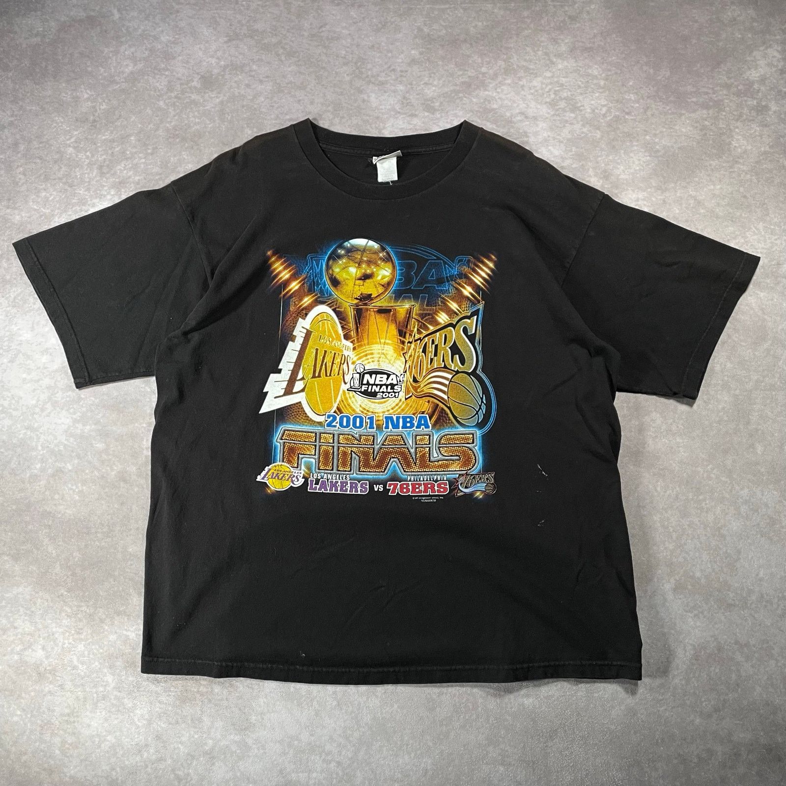 Vintage 2001 Nba Finals Lakers 76ers Shaq Kobe Iverson Xl T Shirt Hoodie, Sweatshirt | FlexRushtees.com