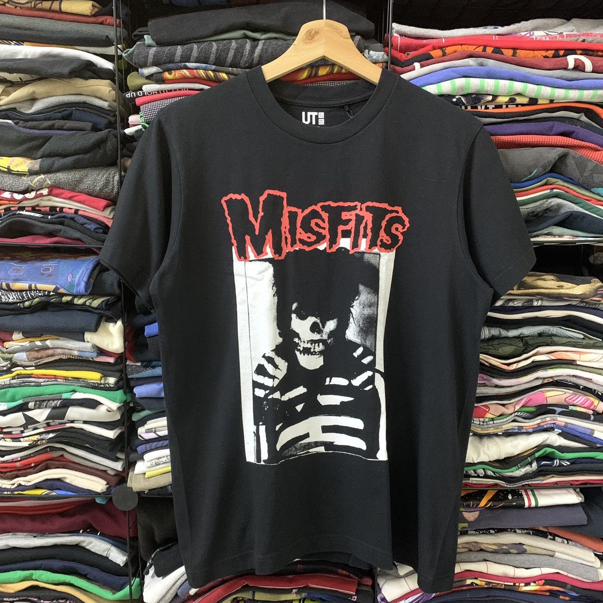 X Uniqlo Misfits X Uniqlo Horror Punk T-Shirts, Hoodie, Sweatshirt | FlexRushtees.com