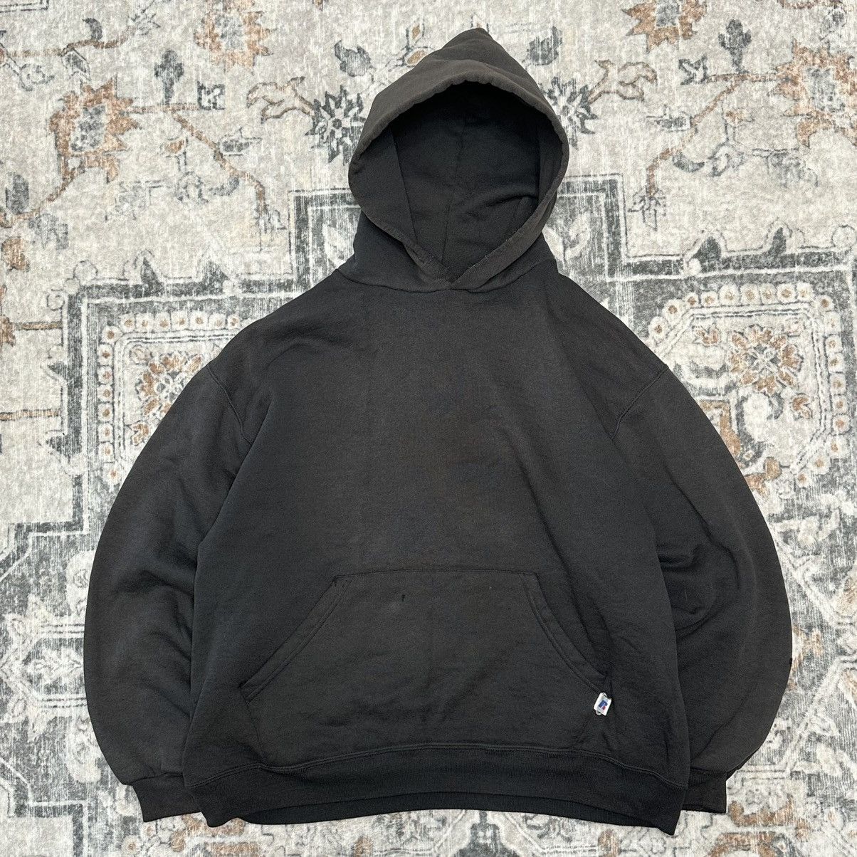 Akimbo Club Vintage 90 S Russel Atheltic Sun Faded Black Hoodie T-Shirts, Sweatshirt | FlexRushtees.com