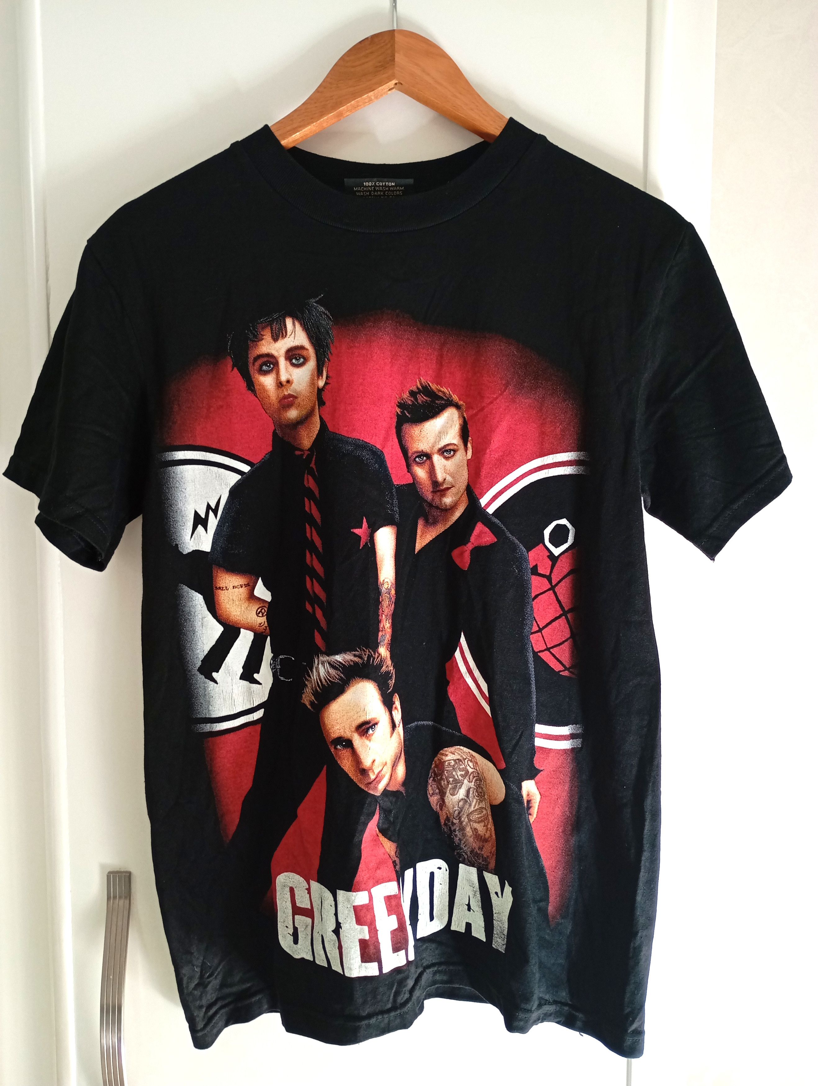 Band Tees Vintage 90s Green Day Fall Out Boy Linkin Park Sum 41 Hoodie, Sweatshirt | FlexRushtees.com