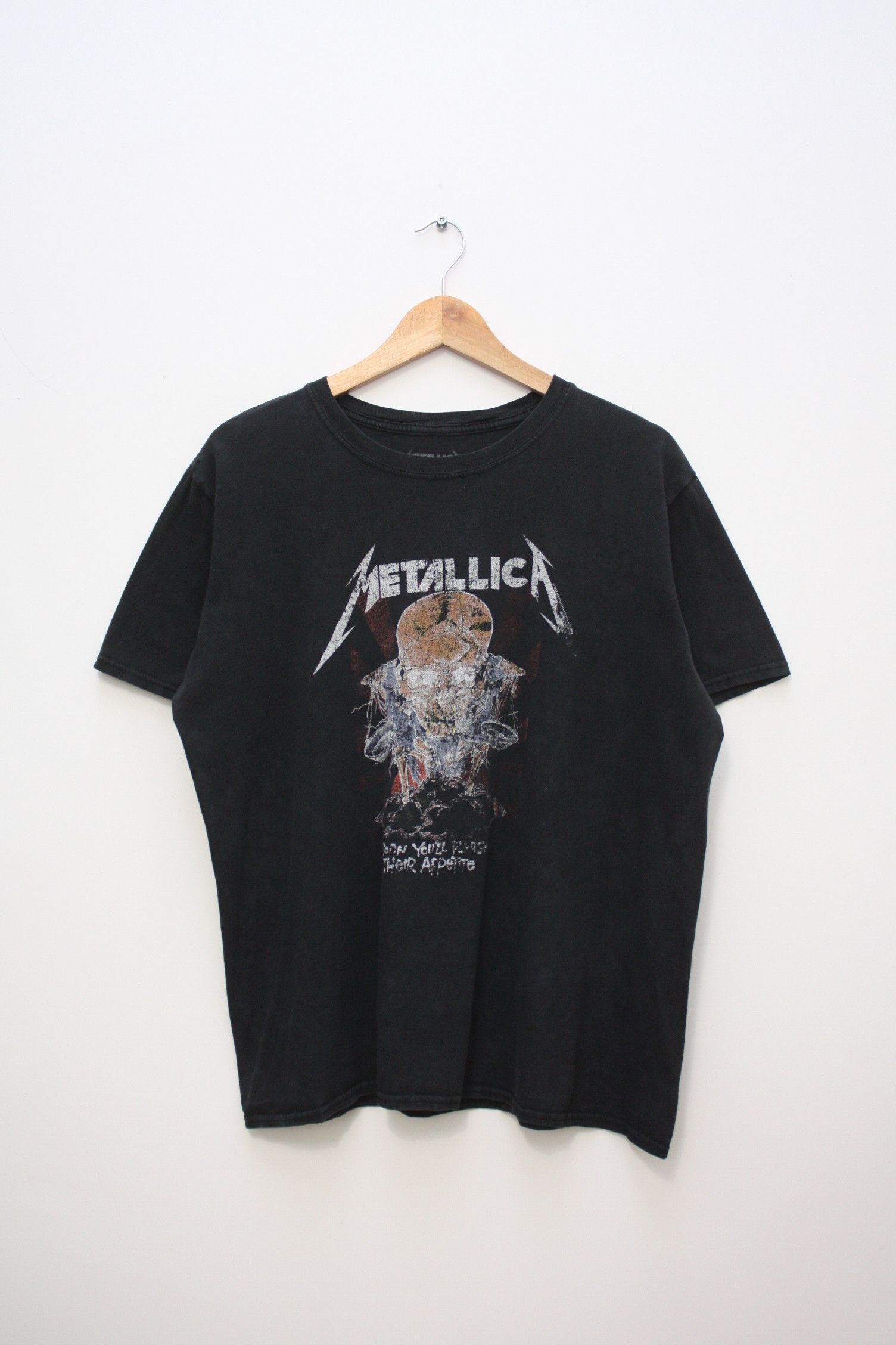 Metallica Black Medium T Shirt 2018 Hoodie, Sweatshirt | FlexRushtees.com
