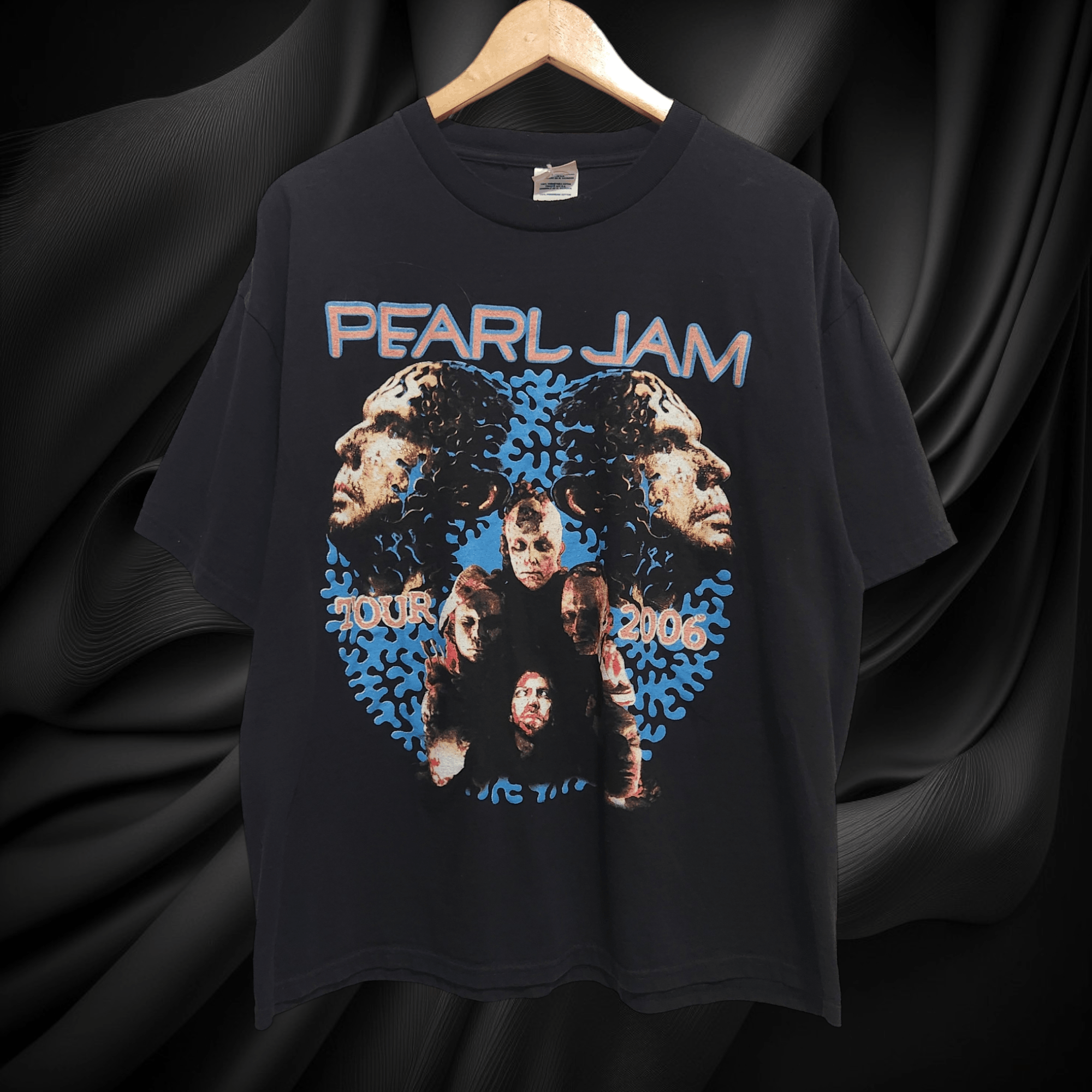 Vintage 2006 Pearl Jam Avocado Tour Tee Mens Xl Hoodie, Sweatshirt | FlexRushtees.com