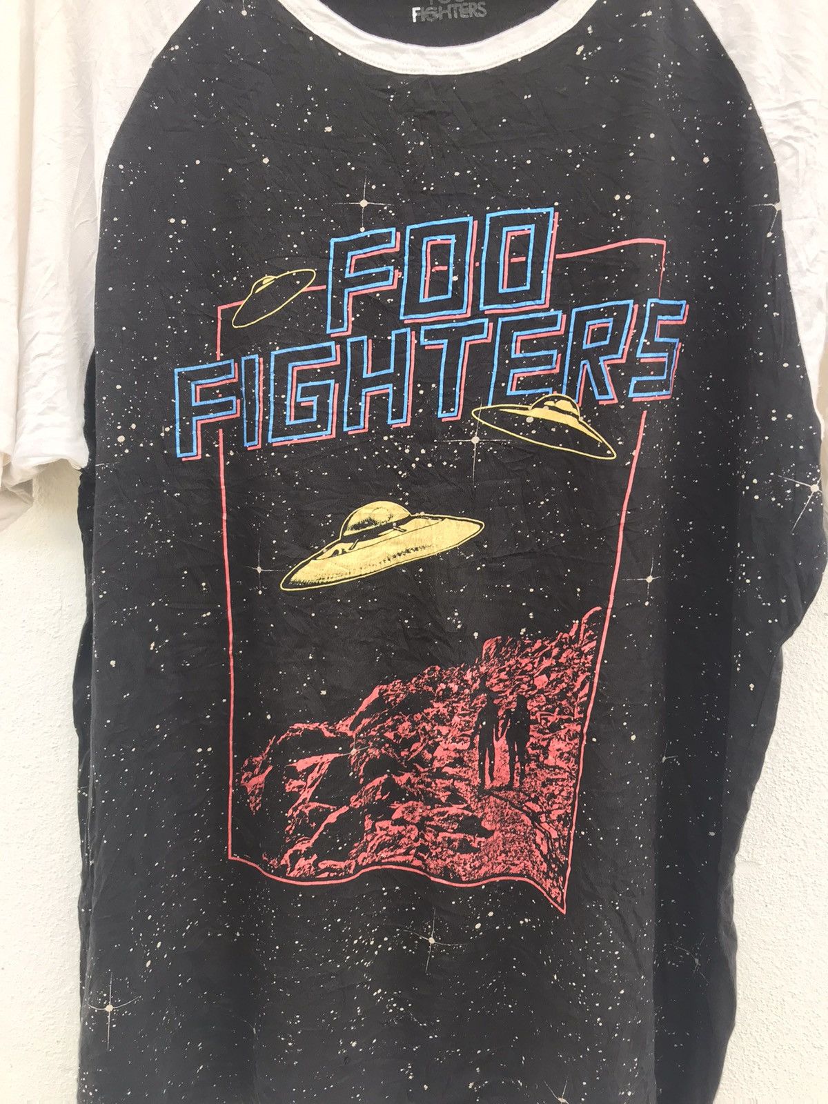 Uniqlo Foo Fighter X Ut Tshirt Big Logo Raglan Shirt Hoodie, Sweatshirt | FlexRushtees.com