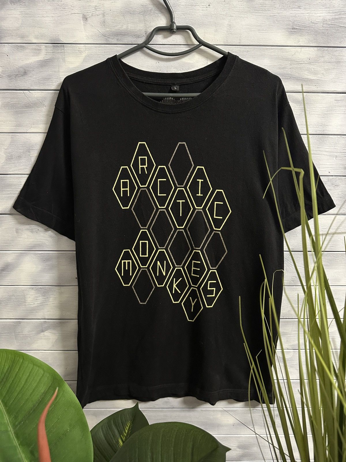 Band Tees Rare T Shirt Arctic Monkeys Tour Live 2018 Hoodie, Sweatshirt | FlexRushtees.com