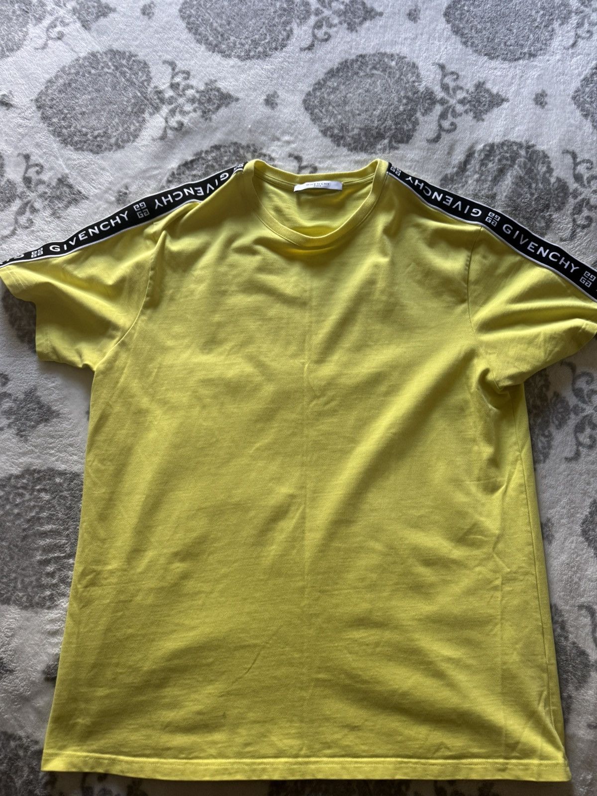 Givenchy Yellow T Shirt Xl Hoodie, Sweatshirt | FlexRushtees.com