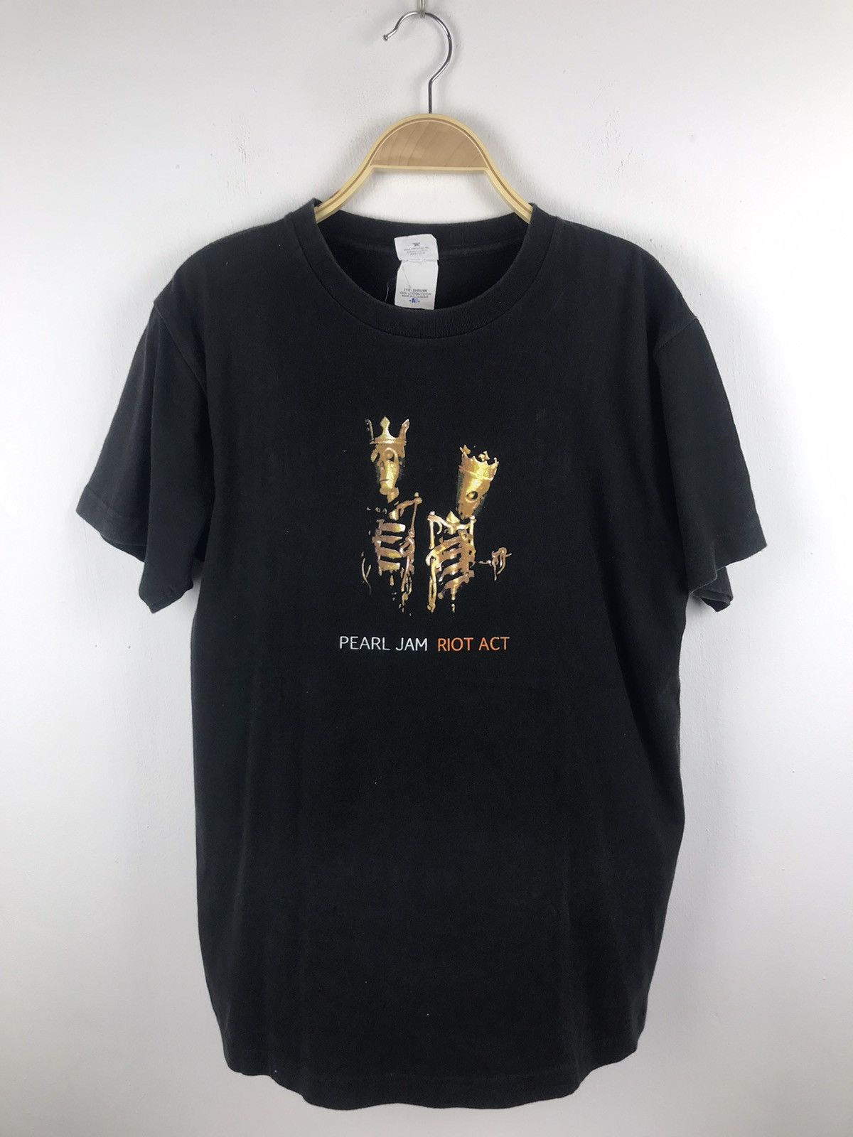 Vintage Pearl Jam Riot Act North America 2003 T-Shirts, Hoodie, Sweatshirt | FlexRushtees.com