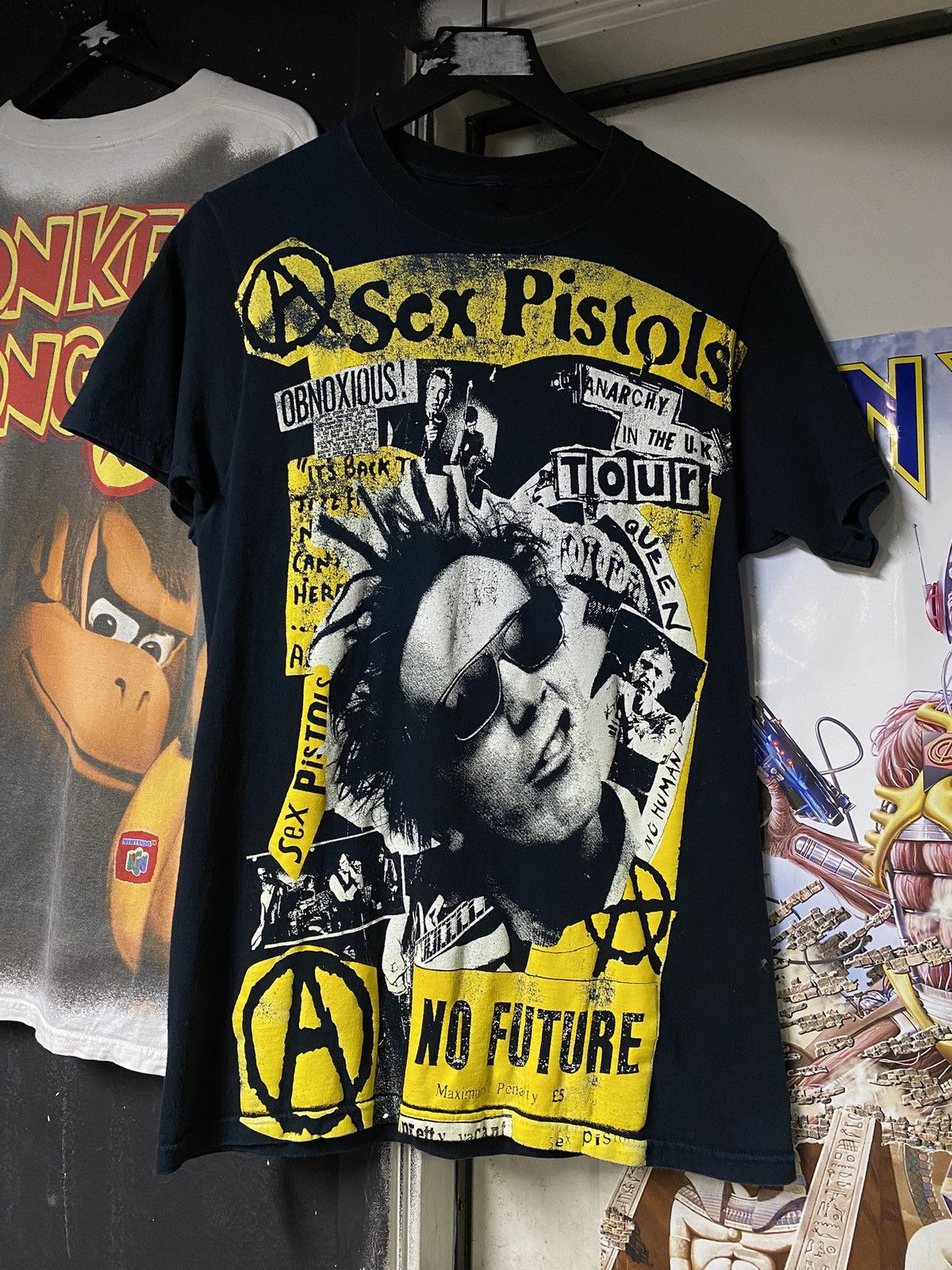 Band Tees Vintage 00 Sex Pistols Band T Shirt Adult Small Hoodie, Sweatshirt | FlexRushtees.com