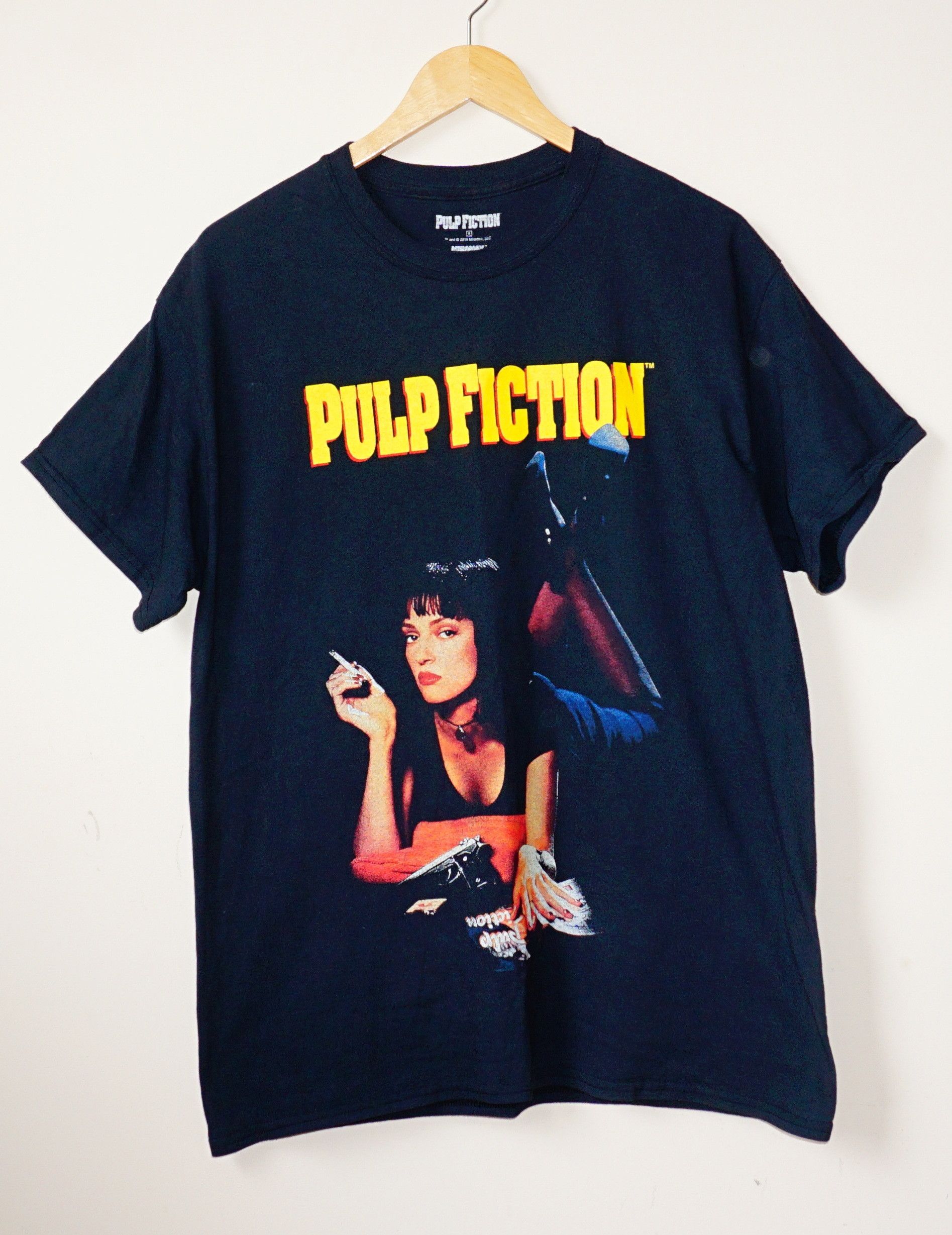 Vintage Pulp Fiction Mia Wallace Uma Thurman Official Tshirt Hoodie, Sweatshirt | FlexRushtees.com