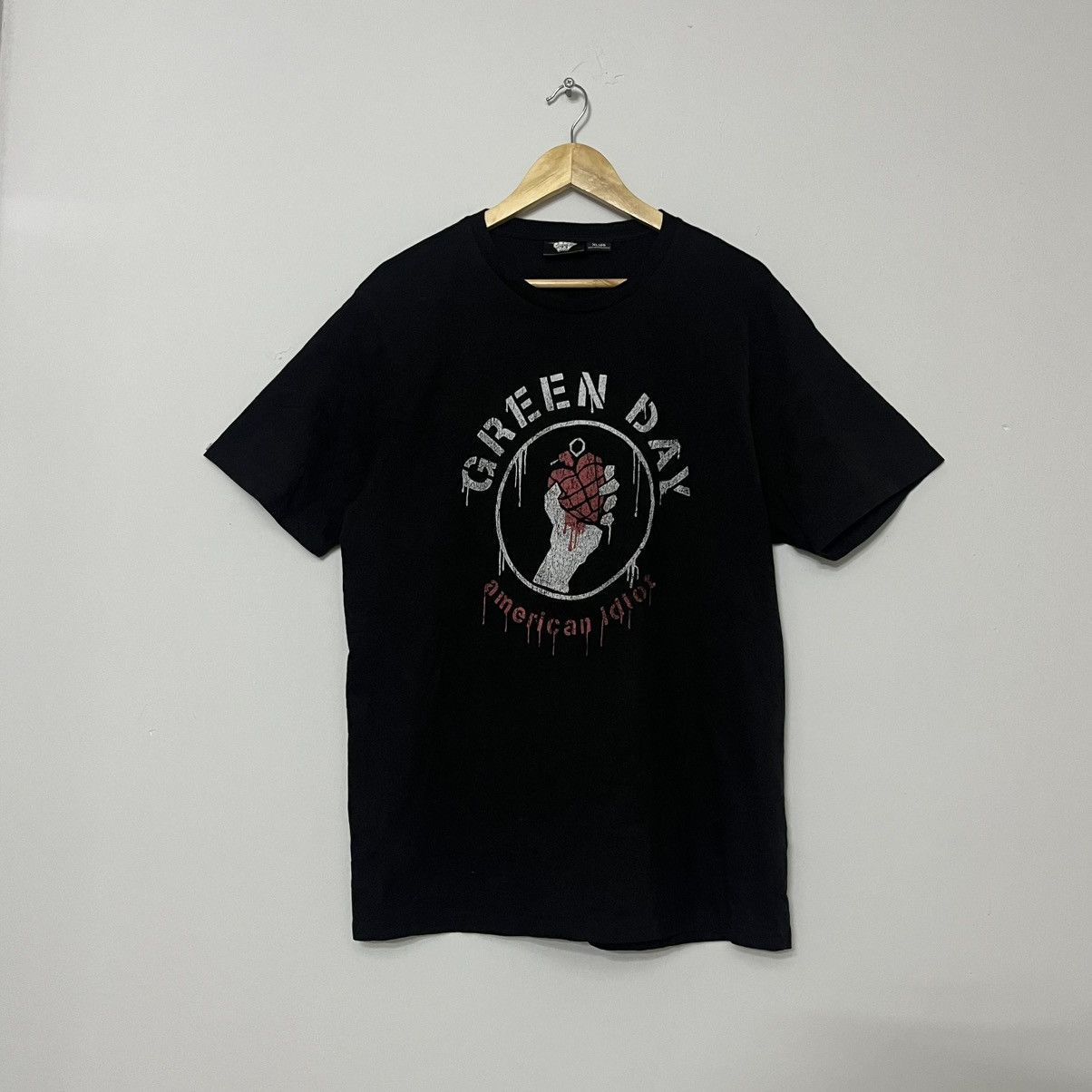 Band Tees Green Day American Idiot Official Merchandise Size Xl Hoodie, Sweatshirt | FlexRushtees.com