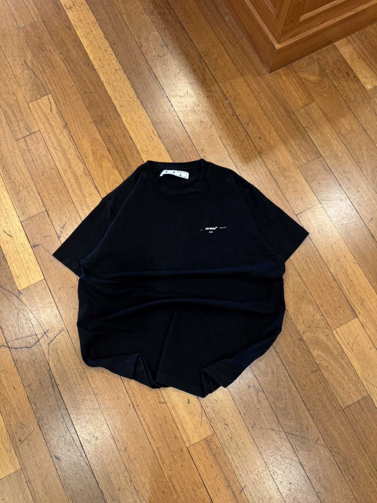 White Off White Arrows Tee 2019 Hoodie, Sweatshirt | FlexRushtees.com
