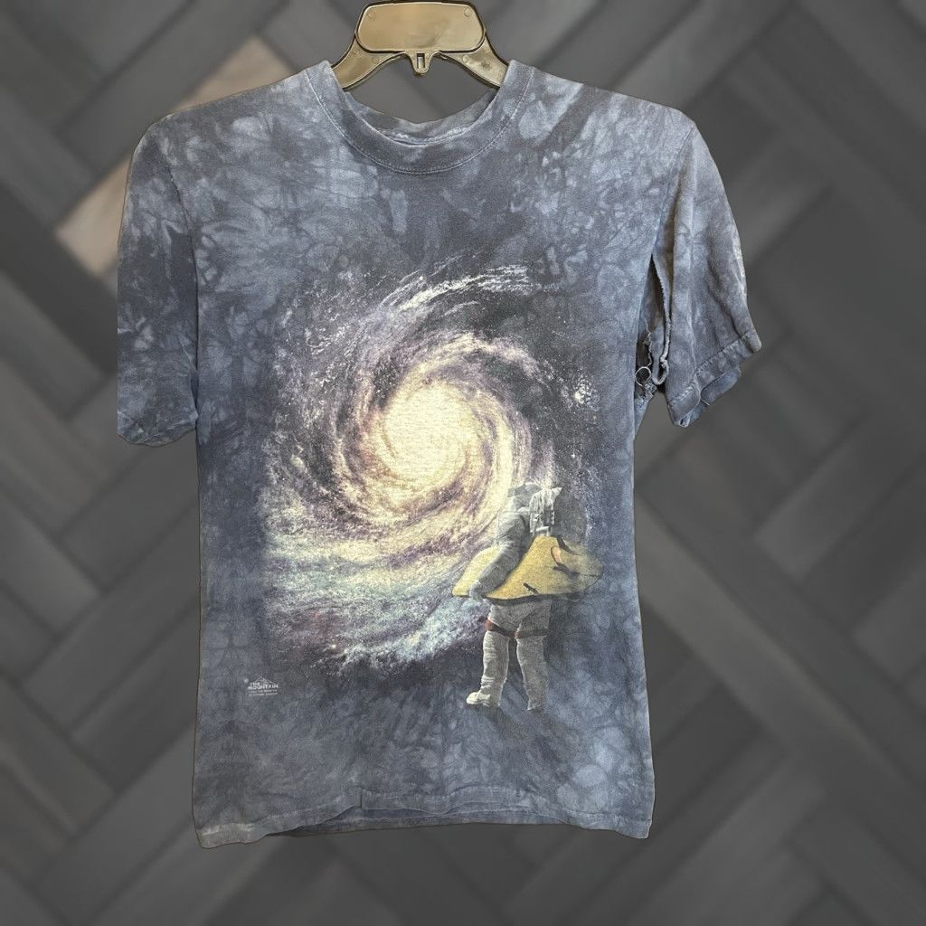 Mountain Vintage The Mountain T Shirt Mens Adult Medium Space Galaxy Milky Way Celestial Usa Cre