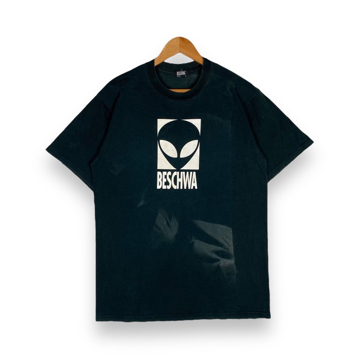 Vintage 90 S Beschwa Skateboards Graphic Faded Tee