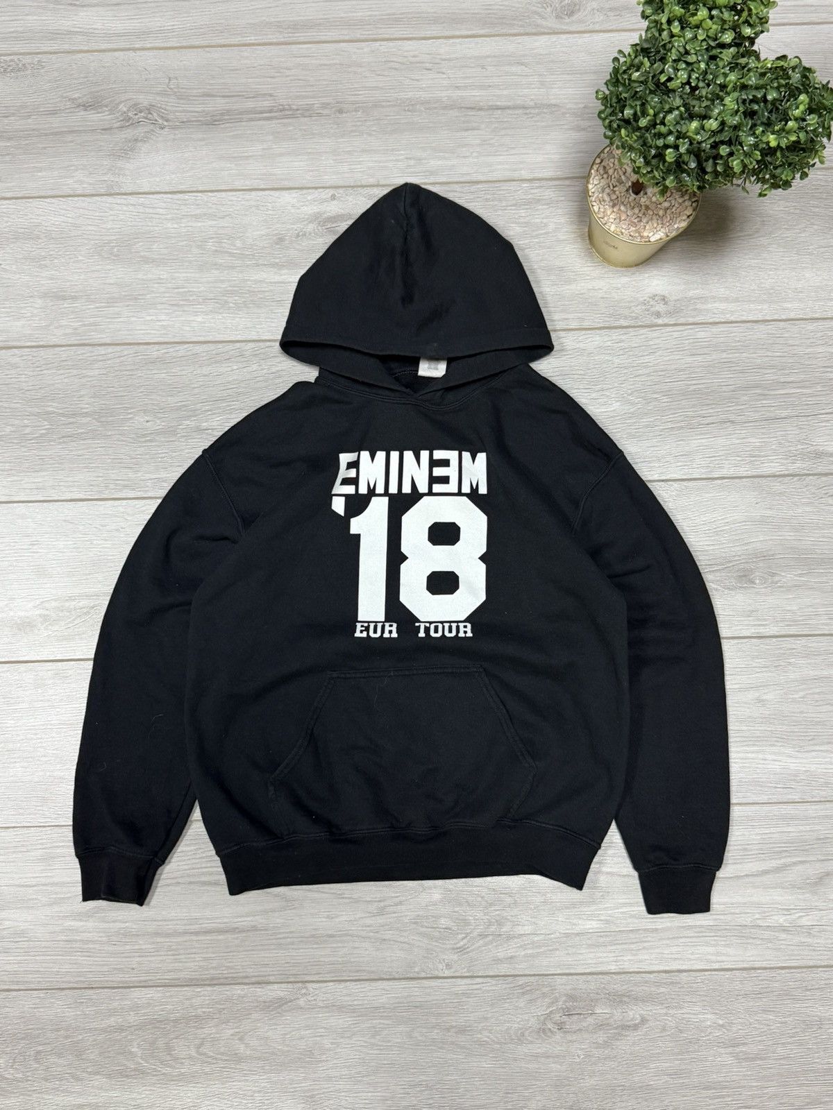 Eminem 2018 Euro Tour Hoodie Vintage T-Shirts, Sweatshirt | FlexRushtees.com