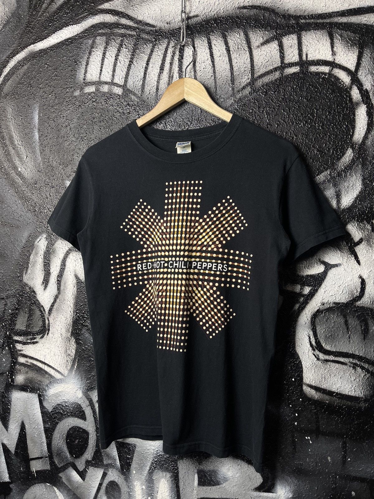 Gildan Red Hot Chili Peppers Vintage Gildan Black T Shirt Size S Hoodie, Sweatshirt | FlexRushtees.com