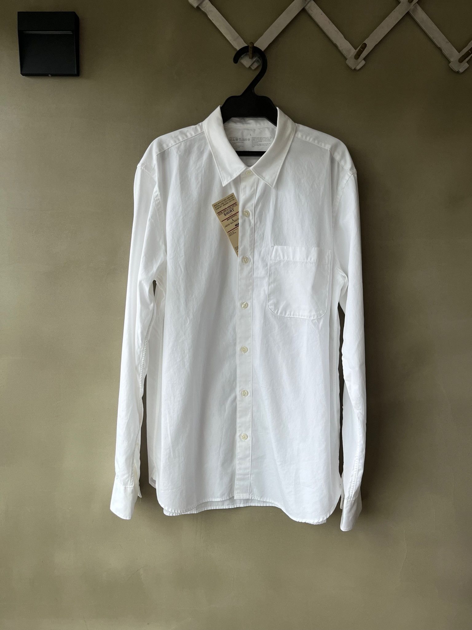 Muji Japan Organic Cotton Men Minimal Artist White Shirt