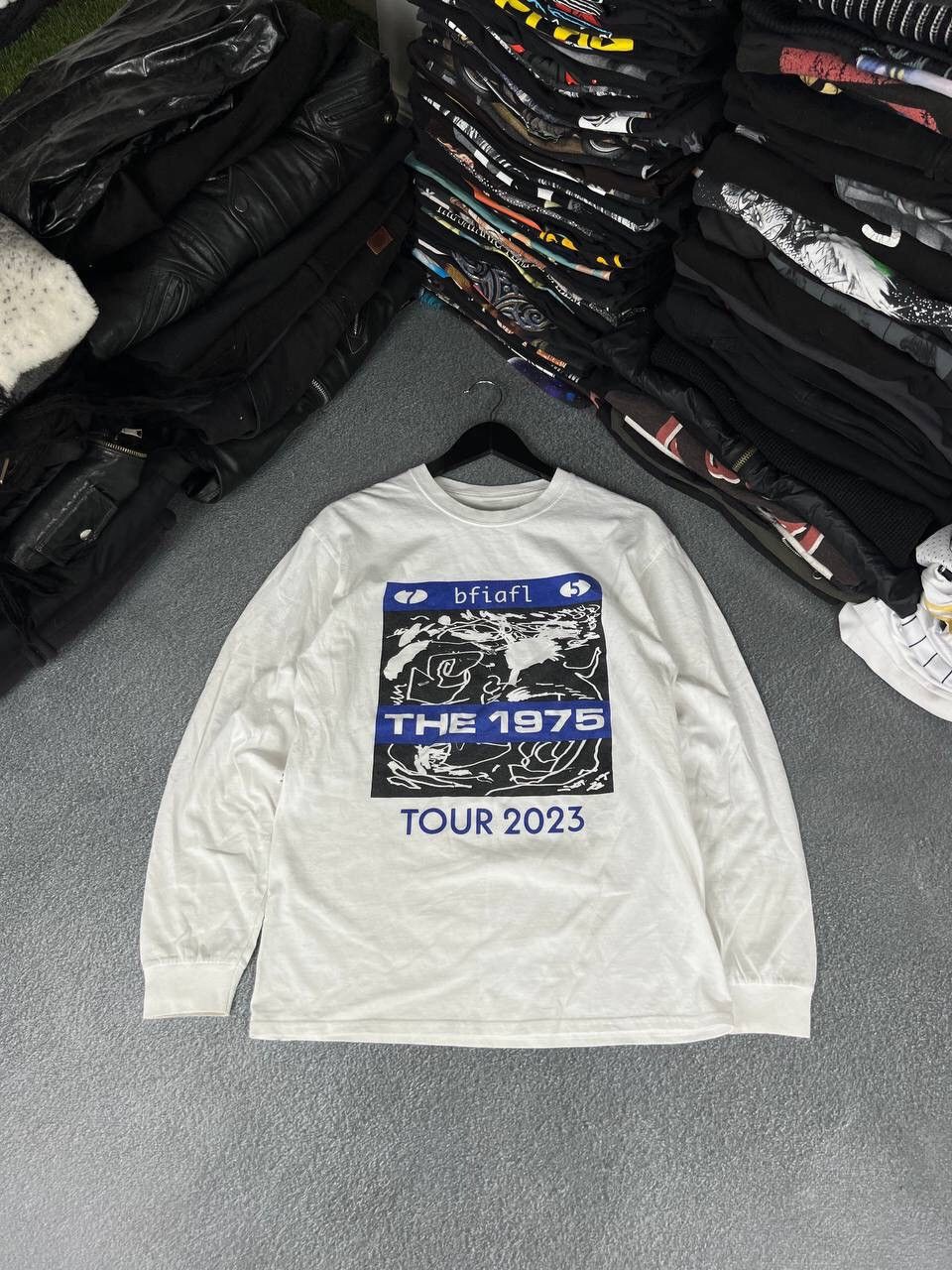 Band Tees Vintage The 1975 Streetwear 00s Band T Shirt Hoodie, Sweatshirt | FlexRushtees.com