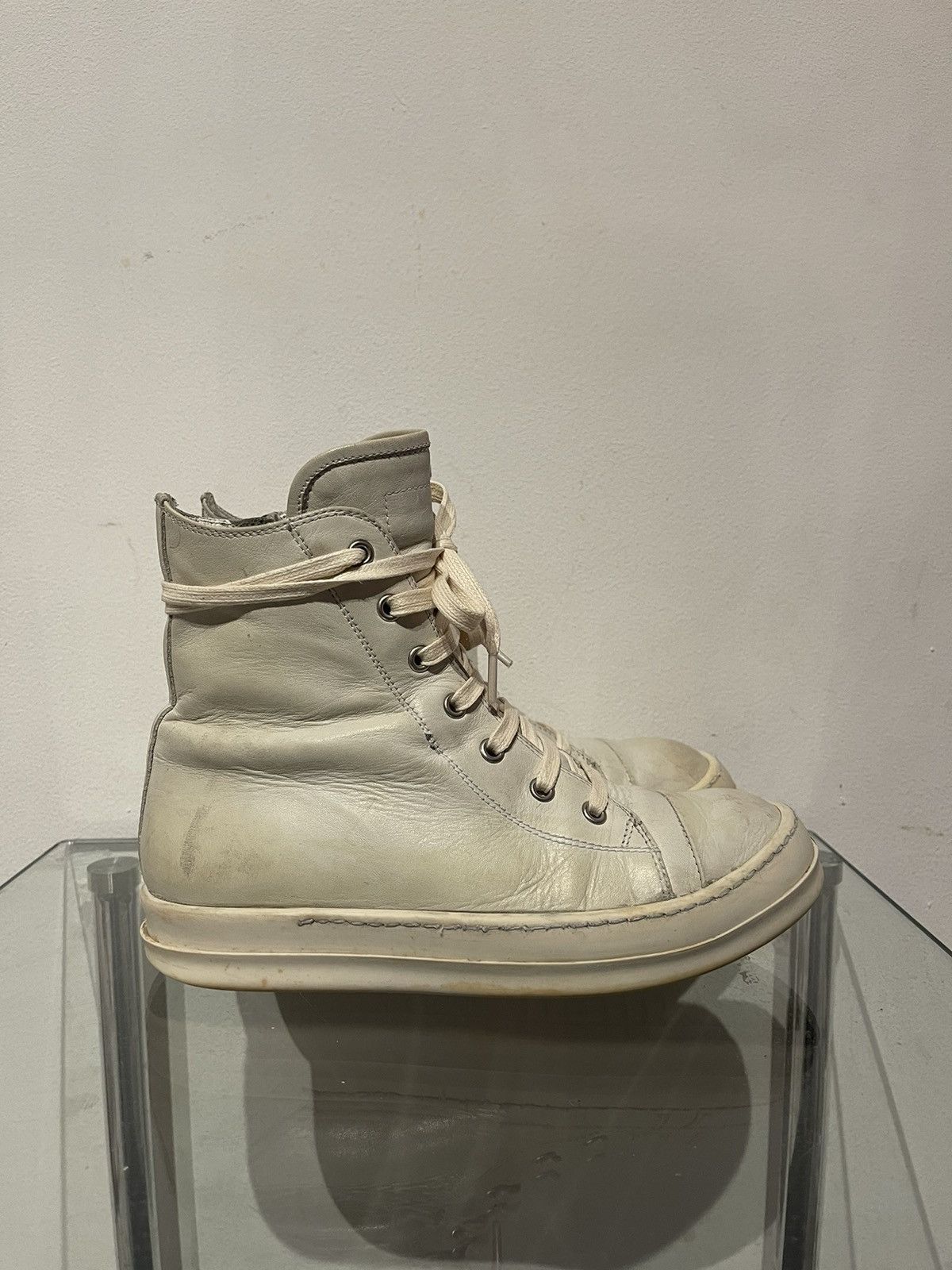 Owens Drkshdw Rick Owens Mainline 2013 Milk Ramones High T-Shirts, Hoodie, Sweatshirt | AU16VibeMintTees.com