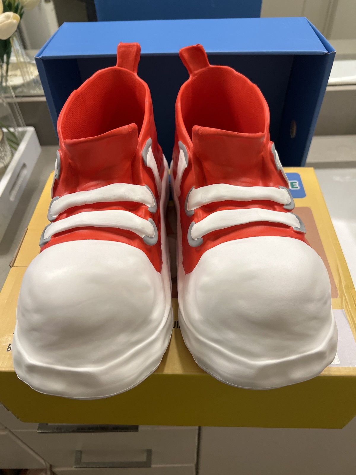 Studios Bravest Clay Shoes Size 10