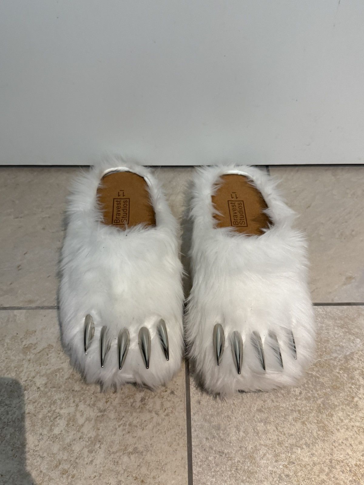 Studios Bravest Studio Bear Claws