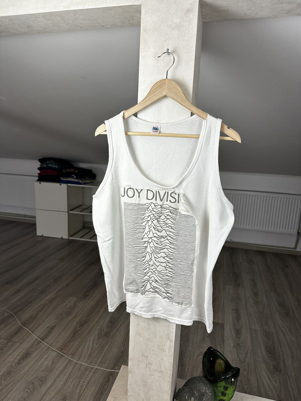 Vintage Custom Joy Division 5 Stars Basic Sleeveless Shirt Cotton Hoodie, Sweatshirt | FlexRushtees.com