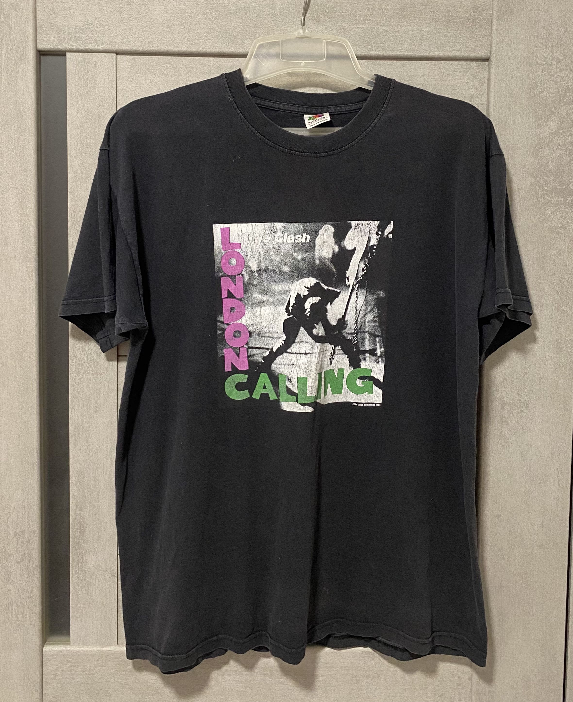 Vintage 2003 The Clash London Calling T Shirt Hoodie, Sweatshirt | FlexRushtees.com