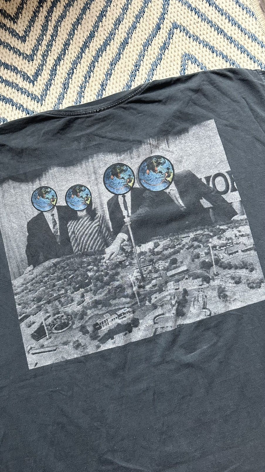 Travis Scott Astroworld Staff Tee Size Xl Hoodie, Sweatshirt | FlexRushtees.com