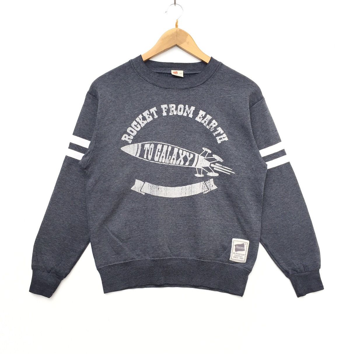 Vintage Hanes Rocket From Earth Spell Out Nice Design