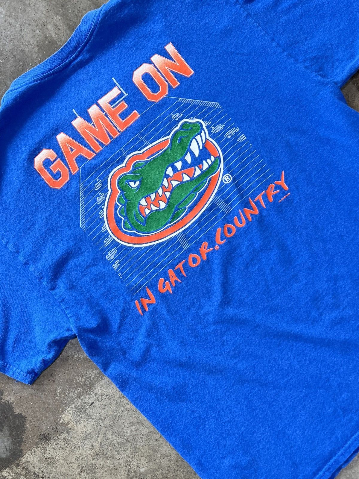 Vintage Florida Gators Football Game On Tee Large Hoodie, Sweatshirt | FlexRushtees.com